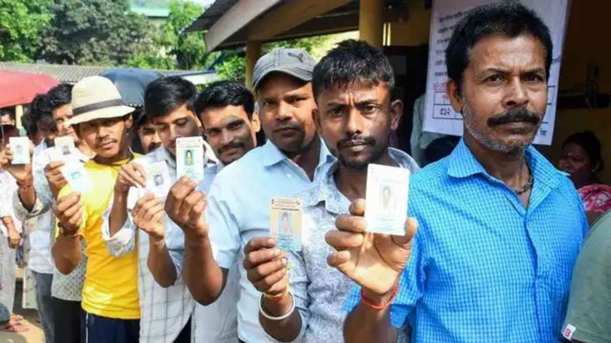 पश्चिम बंगाल चुनाव: वोटर कार्ड खो गया है? टेंशन न लें, इन 11 डॉक्युमेंट्स से आसानी से डालें अपना वोट Voting Documents