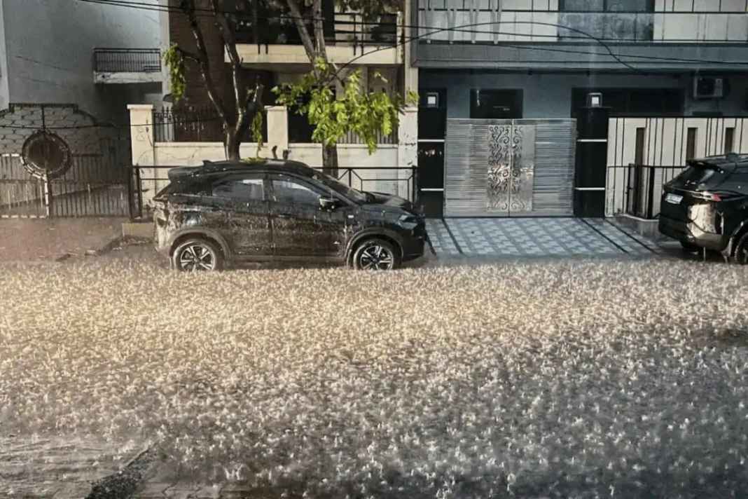 Weather Alert: देश के कई राज्यों में अगले 48 घंटे भारी! कहीं बर्फबारी तो कहीं 70 किमी की रफ्तार से चलेगा तूफान Weather Update