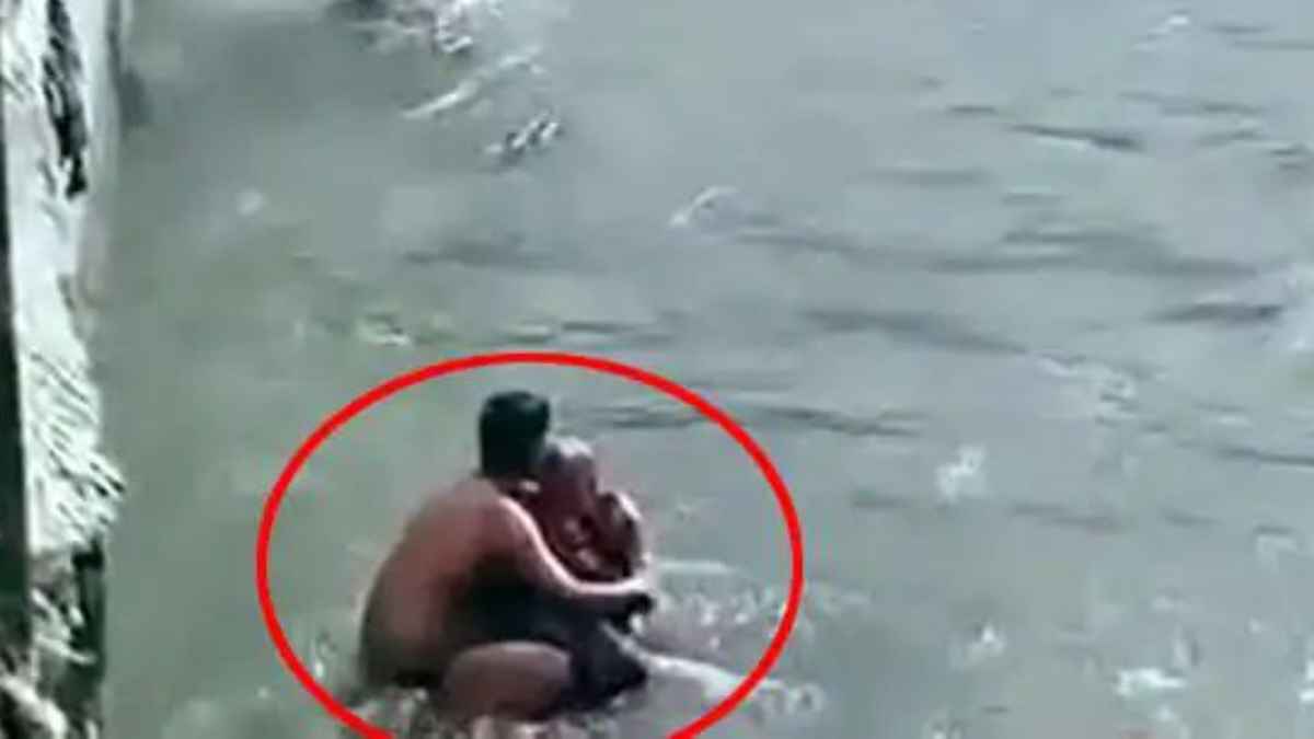 Woman jumps into Beas