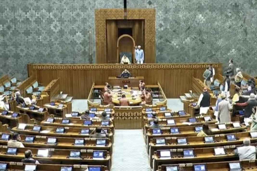 लोकसभा में मोदी सरकार को लगा बड़ा झटका! गिर गया महिला आरक्षण बिल, अमित शाह ने विपक्ष पर फोड़ा ठीकरा Womens Reservation Bill