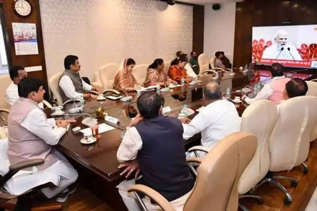 महिला आरक्षण कानून: 16 अप्रैल से संसद का विशेष सत्र, पीएम मोदी ने नारी शक्ति को दी नए युग की बधाई Women Reservation Bill Nari Shakti Vandan Act