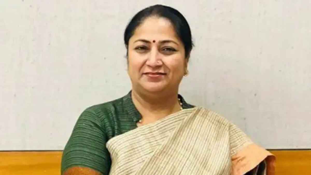 दिल्ली में ‘हीट एक्शन प्लान 2026’ लागू: स्कूलों में बजेगी ‘वाटर बेल’, मजदूरों के काम के घंटों में होगा बदलाव cm rekha