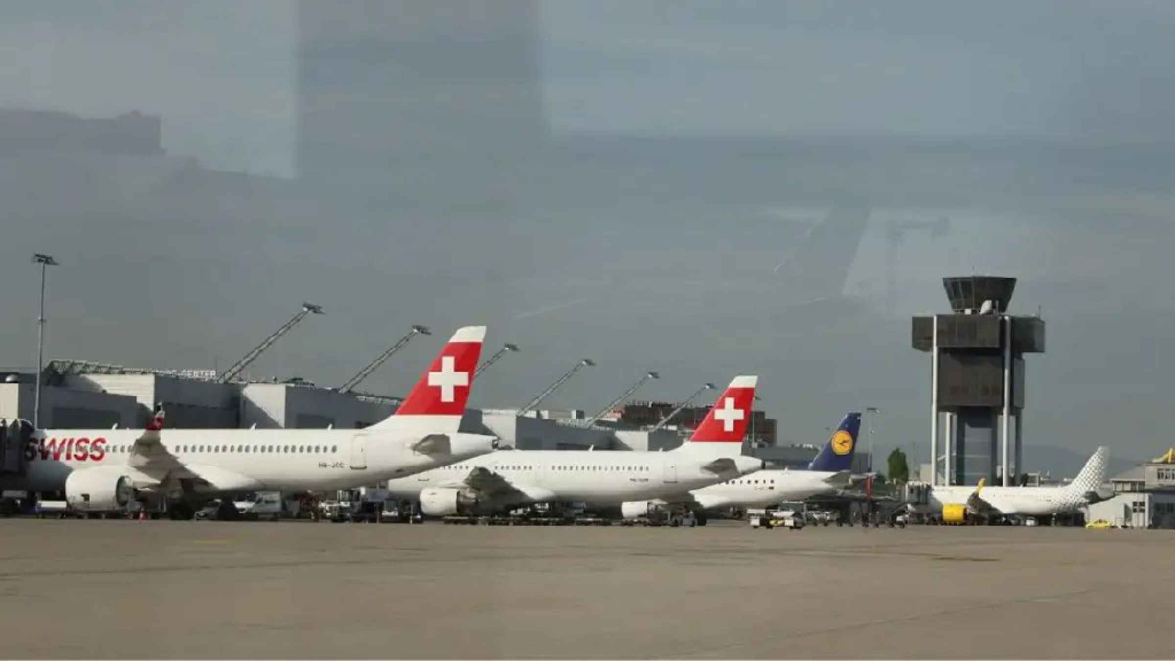 delhi airport swiss air