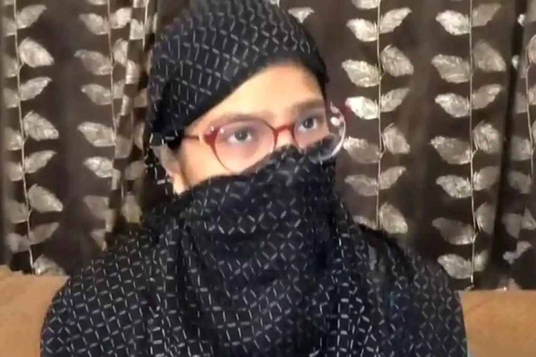कानपुर के रसूखदार परिवार का खौफनाक सच! नई नवेली बहू को निर्वस्त्र कर ससुर ने रची ऐसी खौफनाक साजिश, सुनकर कांप उठेगी रूह humanity is ashamed