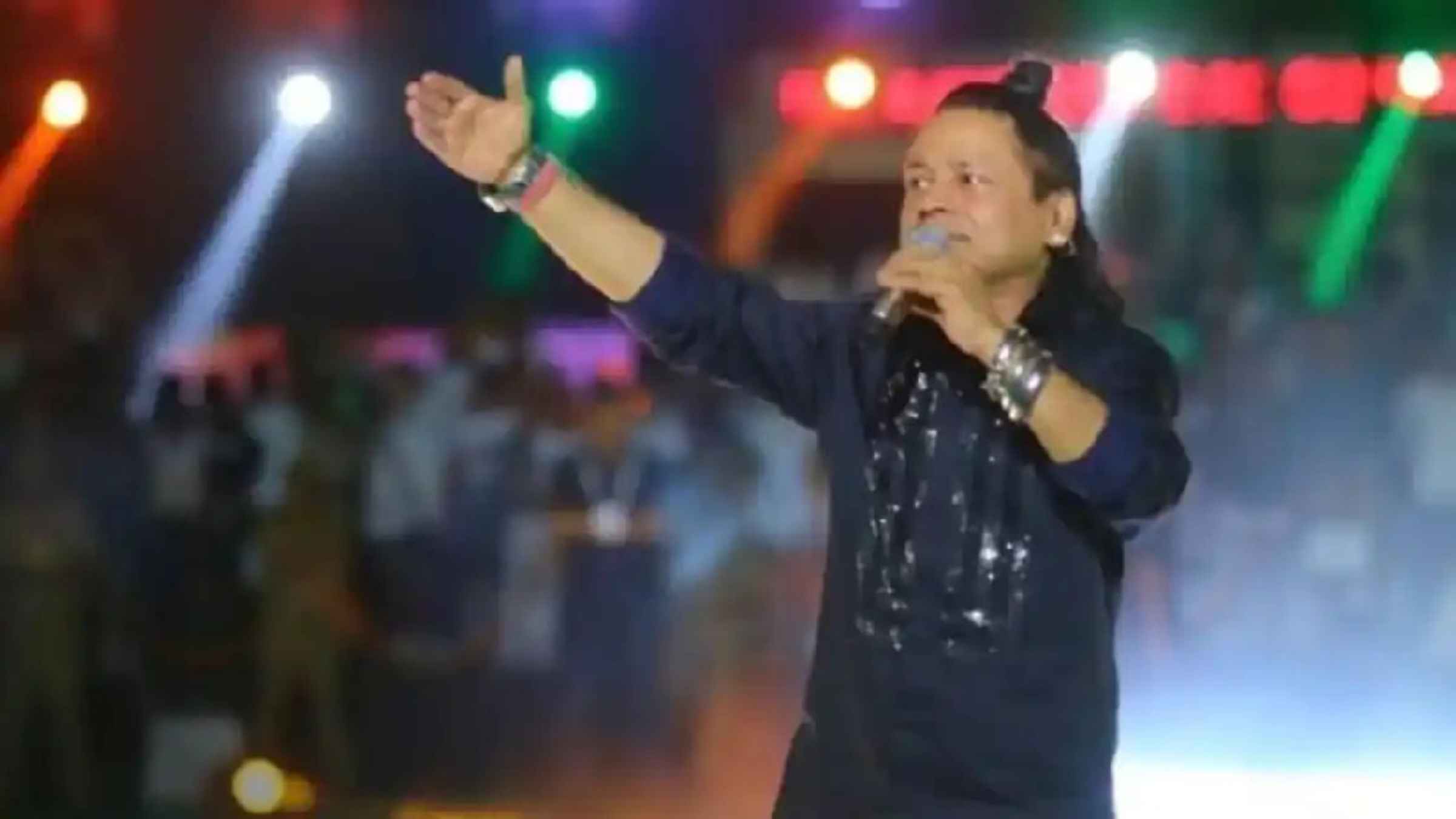 कैलाश खेर ने मंच पर क्यों खोया आपा? ‘दो लाइन गा दीजिए’ कहने वालों को गायक ने दिया करारा जवाब kailash kher entertainment news