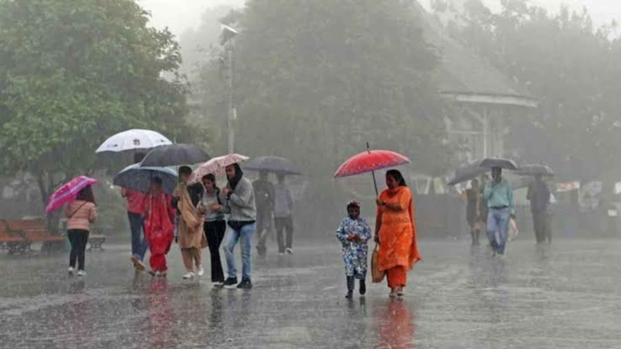 भीषण गर्मी के बीच मौसम का यू-टर्न: दिल्ली-NCR समेत 27 राज्यों में तूफान और भारी बारिश का हाई अलर्ट weather update rain alert
