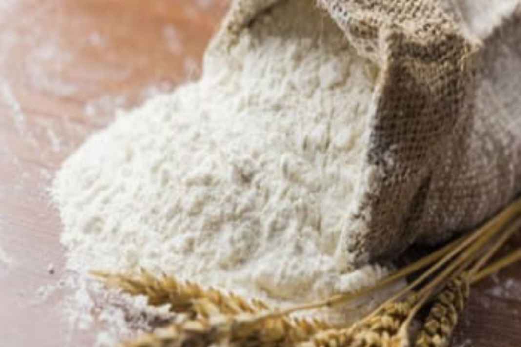 हिमाचल में राशन कार्ड धारकों को बड़ा झटका, आटे के बाद अब दालों पर भी मंडराया संकट! wheat flour