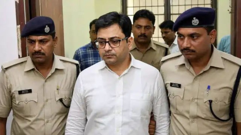 Abhishek Bhopalka alias Abhishek Agarwal