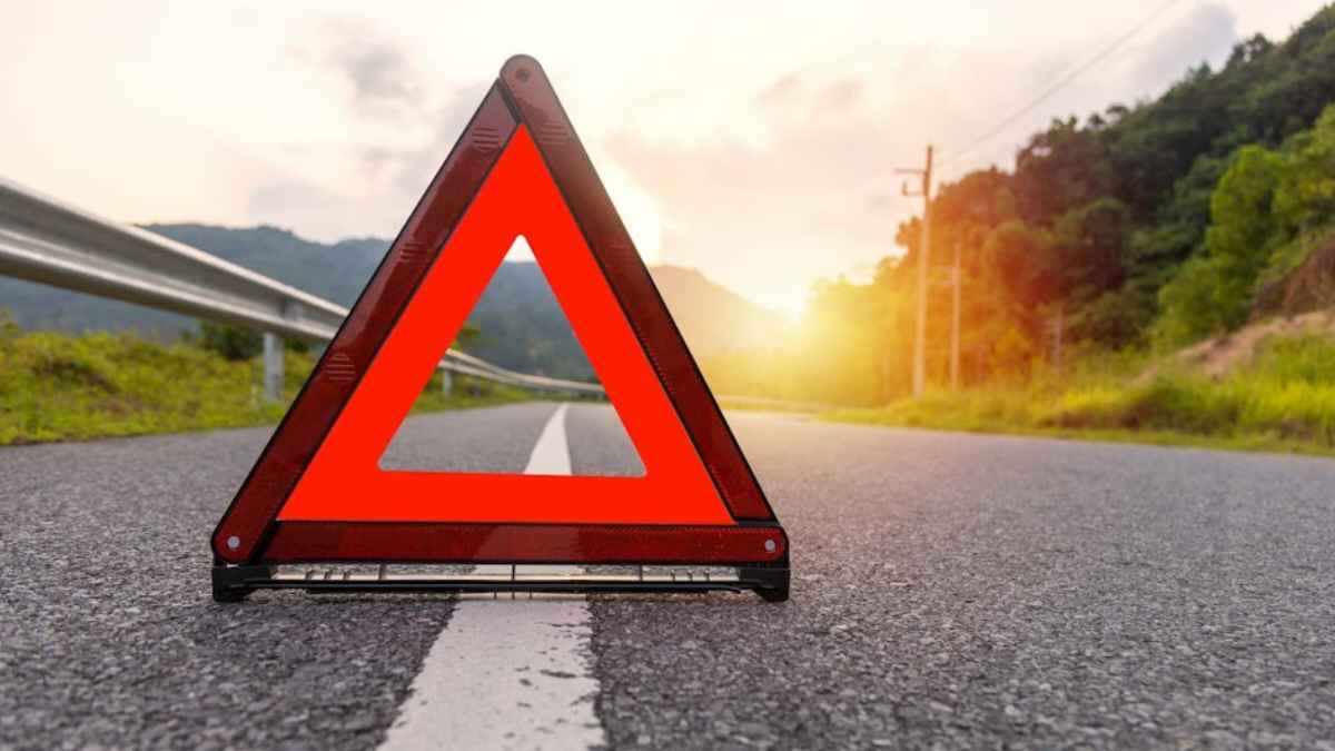 हिमाचल में दिल दहला देने वाला हादसा: खाई में गिरा वाहन, युवक की दर्दनाक मौत Accident 1