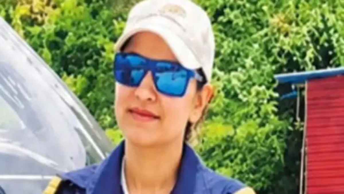 बदरीनाथ में टला बड़ा हादसा: महिला पायलट अनुपम चौधरी की सूझबूझ ने बचाई श्रद्धालुओं की जान AnupamChaudhary