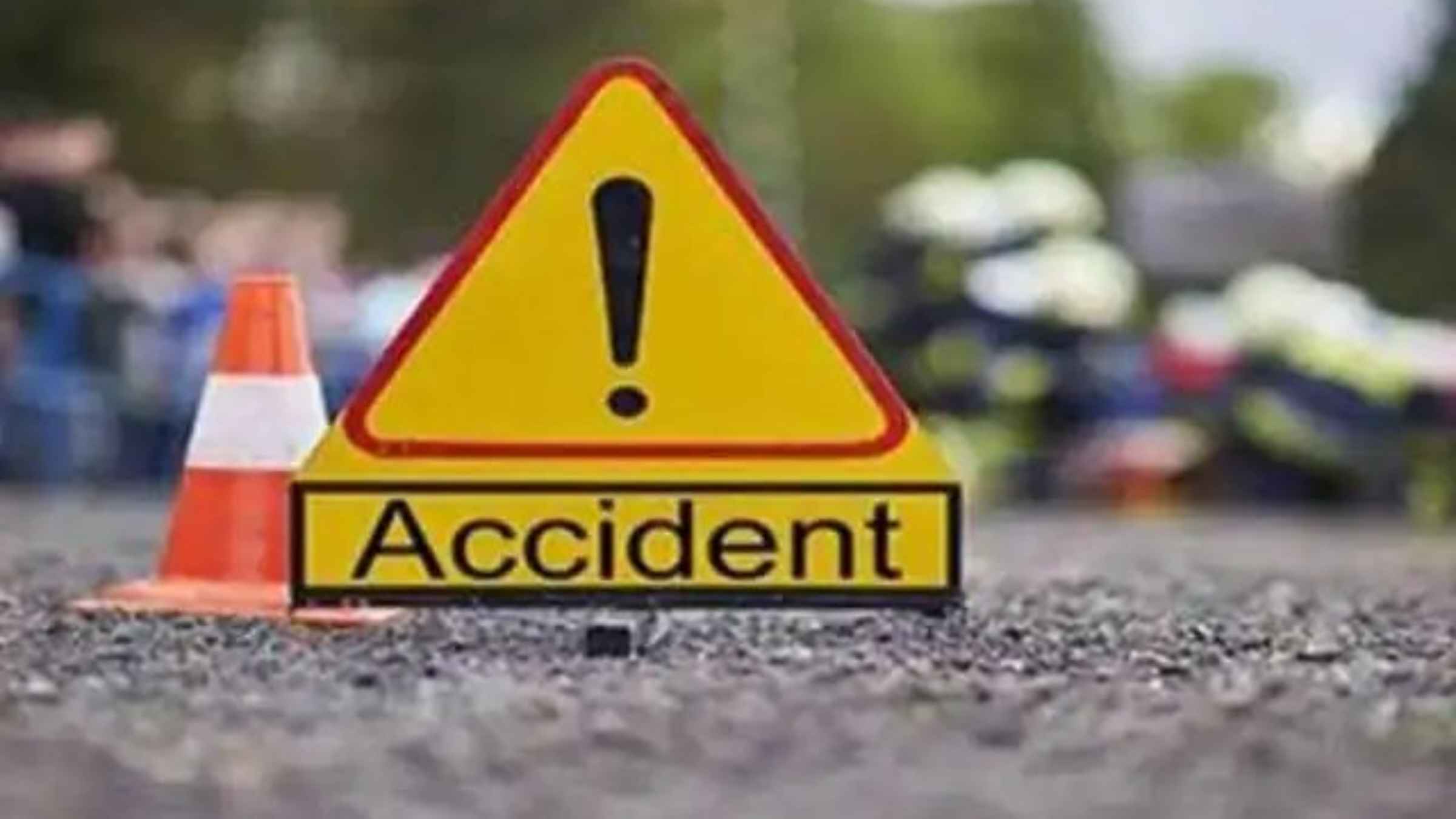 Anuppur Accident News: श्रद्धालुओं से भरी ट्रैक्टर-ट्रॉली पलटने से मची चीख-पुकार, छह लोगों की मौत और 40 से अधिक गंभीर रूप से घायल Anuppur Road Accident