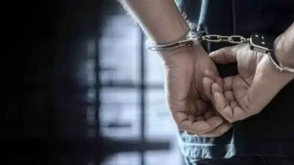 अजमेर: दिल्ली की सीएम पर ‘अश्लील’ टिप्पणी करने वाला कांग्रेस नेता गिरफ्तार, भाजपा कार्यकर्ताओं ने चेहरे पर पोती कालिख Arrest