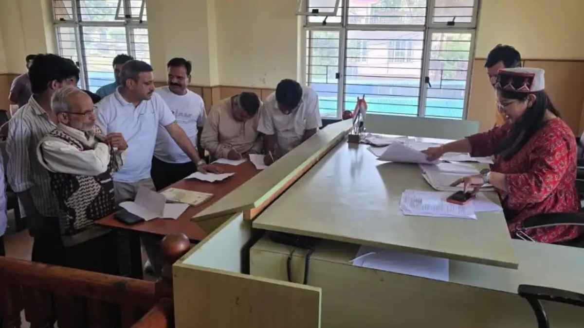 मंडी नगर निगम चुनाव: बैहना वार्ड में सभी प्रत्याशियों ने वापस लिए नाम, बहिष्कार से मतदान रद्द Baihana Ward