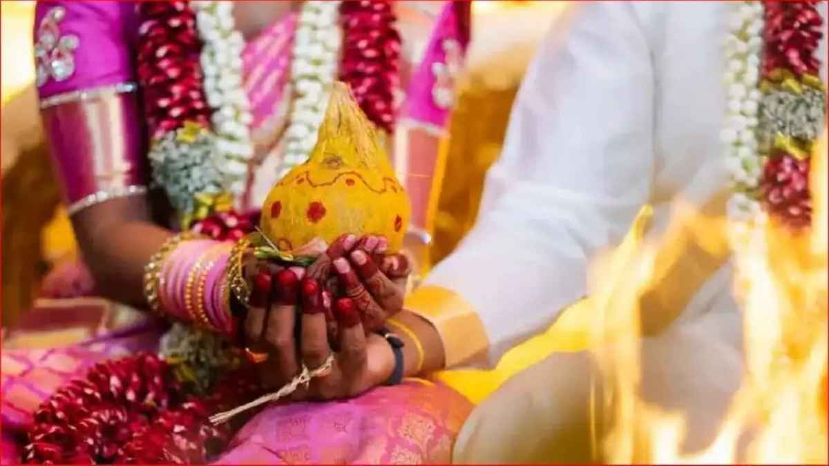 झांसी में 13 साल की दुल्हन ने जहर खाकर की आत्महत्या, 26 दिन पहले की थी लव मेरिज; मौत से मचा हड़कंप Bride Death