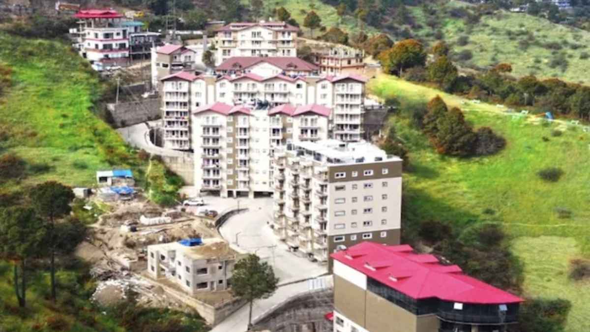 300 करोड़ के घोटाले की पोल खोलने वाली SDM पर गिरी गाज, 40 लाख के बेनामी सौदे में फंसी, क्या है असली सच? Chester Hills Scam
