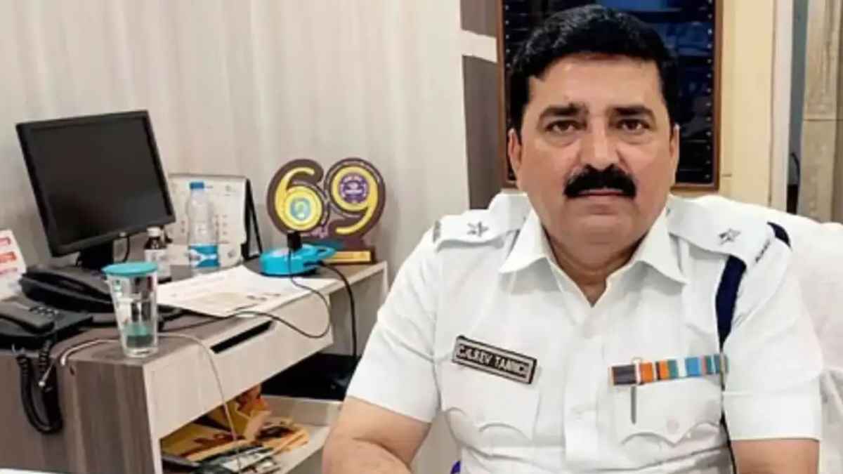 कोलकाता DCP शांतनु सिन्हा के खिलाफ ED का लुकआउट नोटिस, सोना पप्पू केस में कार्रवाई DCP Shantanu Sinha Vishwas