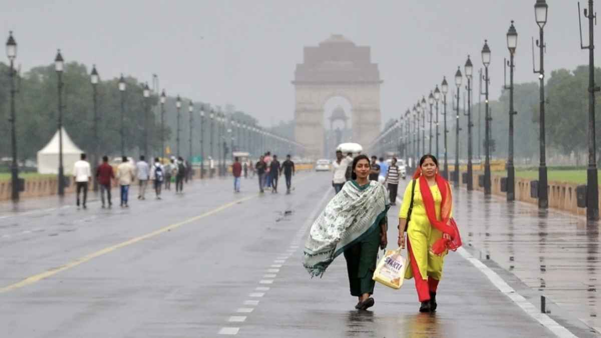 मई की झुलसाने वाली गर्मी के बीच पलटा मौसम, दिल्ली से यूपी-बिहार तक भारी बारिश का अलर्ट Delhi Rain