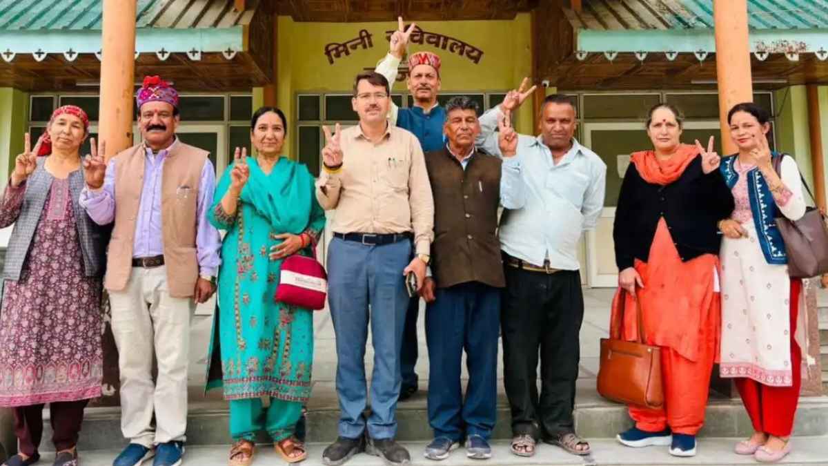 बंजार नगर पंचायत में भाजपा का ‘मास्टरस्ट्रोक’: वोटिंग से पहले ही तय हुआ अध्यक्ष, कांग्रेस के हाथ से फिसली बाजी! Dhanwanti Devi