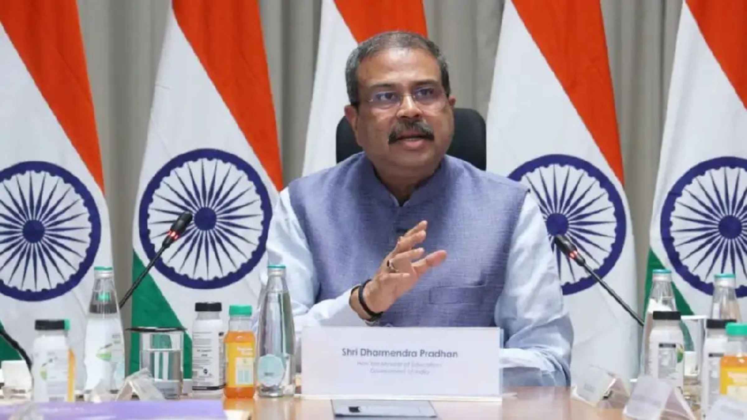 NEET UG Re-Exam 2026: भीषण गर्मी के बीच दोबारा होगी परीक्षा, शिक्षा मंत्री धर्मेंद्र प्रधान ने देश के सभी मुख्यमंत्रियों को अचानक क्यों लिखा पत्र? Education Minister Dharmendra Pradhan