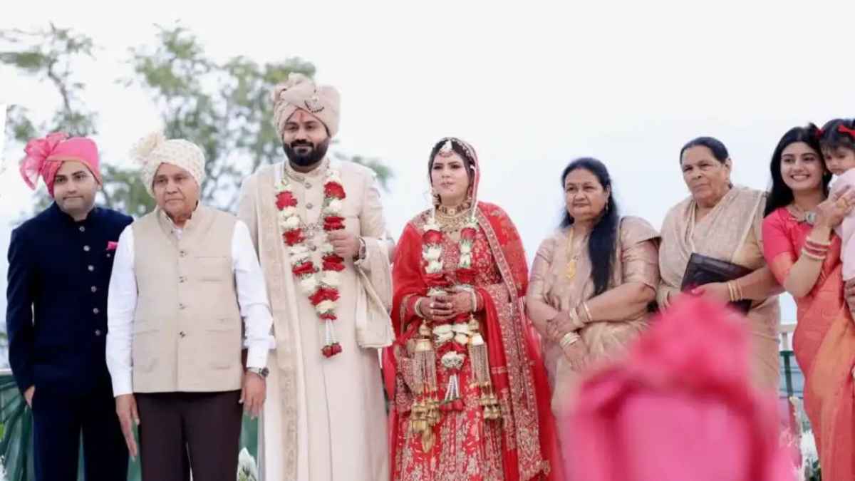 बीजेपी नेता गौरव चौधरी ने रचाई दूसरी शादी, जिला पंचायत अध्यक्ष मोनिका यादव संग हिमाचल में लिए सात फेरे Gaurav Chaudhary got married for the second time