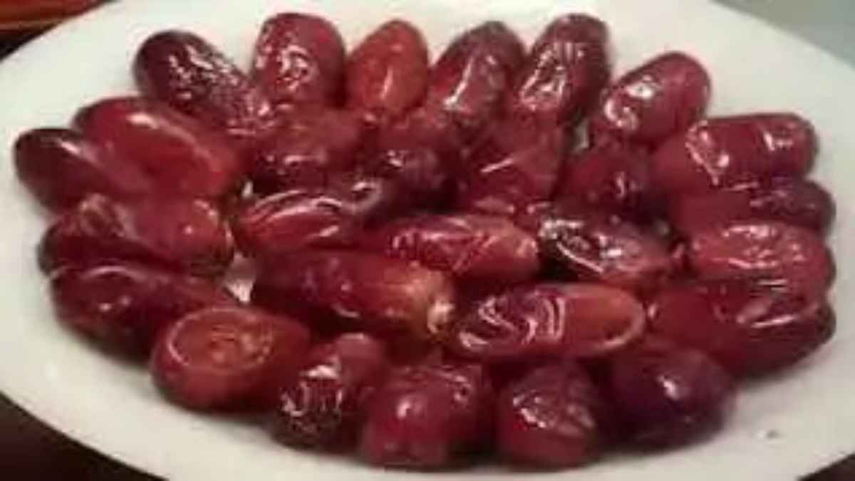 Health Tips: शारीरिक कमजोरी को कहें अलविदा, इन 3 घरेलू चीजों के सेवन से शरीर बनेगा फौलादी Healthy dates