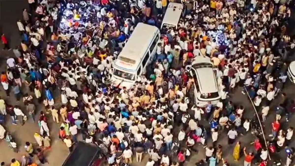 पुणे में मानवता शर्मसार: 65 साल के बुजुर्ग ने मासूम से दरिंदगी के बाद की हत्या, भड़का लोगों का आक्रोश JusticeForInnocent