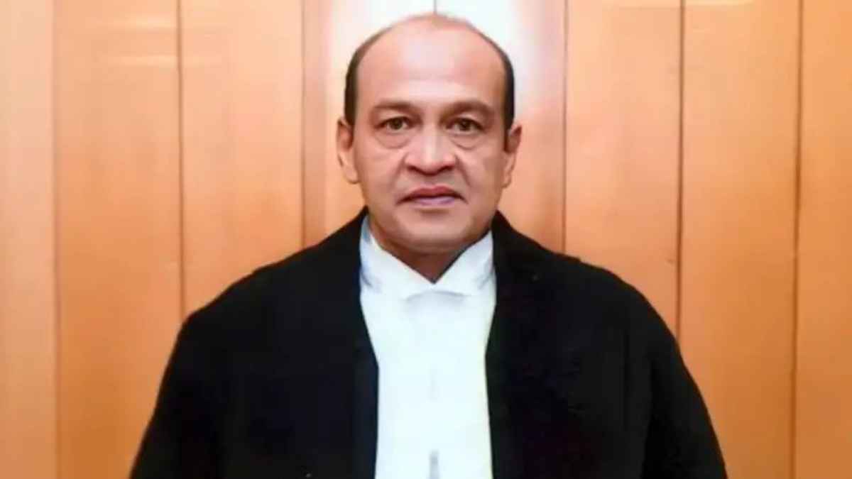 Justice Yashwant Verma Case: जस्टिस यशवंत वर्मा पर जांच समिति की रिपोर्ट लोकसभा स्पीकर को सौंपी गई, अघोषित नकदी मिलने पर शुरू हुआ था विवाद! JusticeYashwantVerma