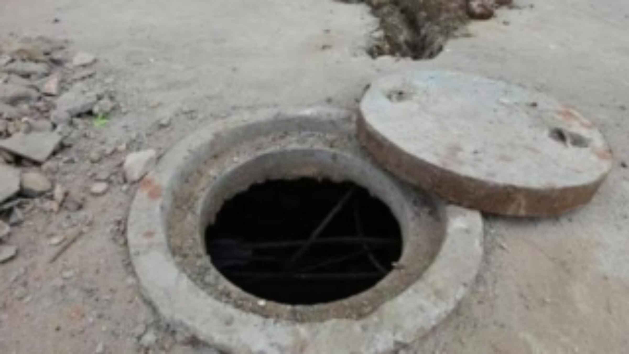 कालाहांडी में निर्माणाधीन सेप्टिक टैंक बना काल, जहरीली गैस के कारण दम घुटने से मकान मालिक समेत छह लोगों की दर्दनाक मौत Kalahandi Septic Tank Accident Odisha Crime News