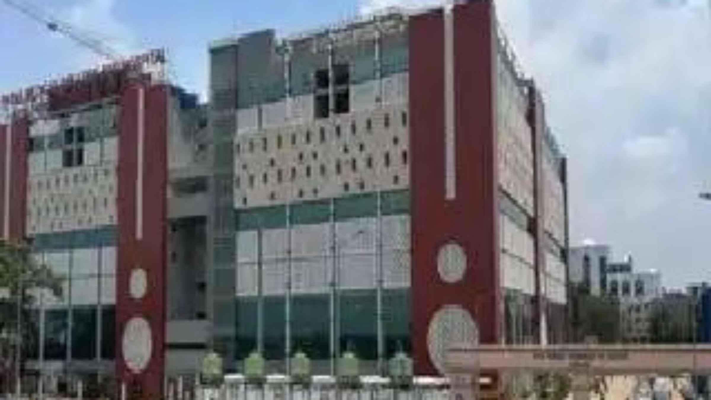 बिहार में भीषण गर्मी का भयंकर टॉर्चर, पीएमसीएच ने एमबीबीएस छात्रों के लिए अचानक कर दिया छुट्टियों का बड़ा ऐलान MBBS Summer Vacation_