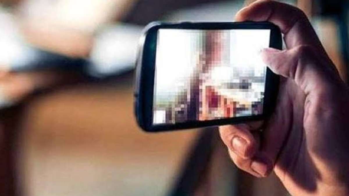 हमीरपुर में मानवता शर्मसार, युवक ने सरकाघाट की युवती की अश्लील वीडियो बनाकर रिश्तेदारों को भेजी, मामला दर्ज MMS Video