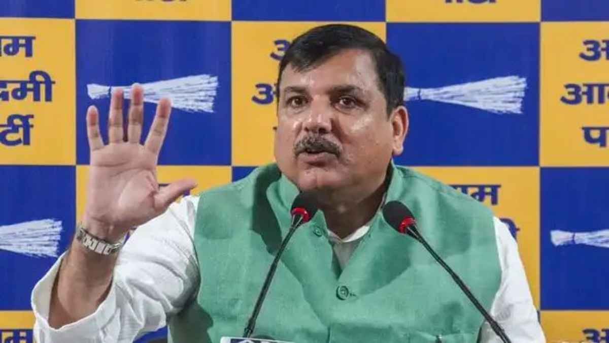 पंजाब में ‘सुपारी किलर’ गैंग सक्रिय! ईडी की रेड पर भड़के संजय सिंह और केजरीवाल, मोदी सरकार को दी बड़ी चेतावनी MP Sanjay Singh