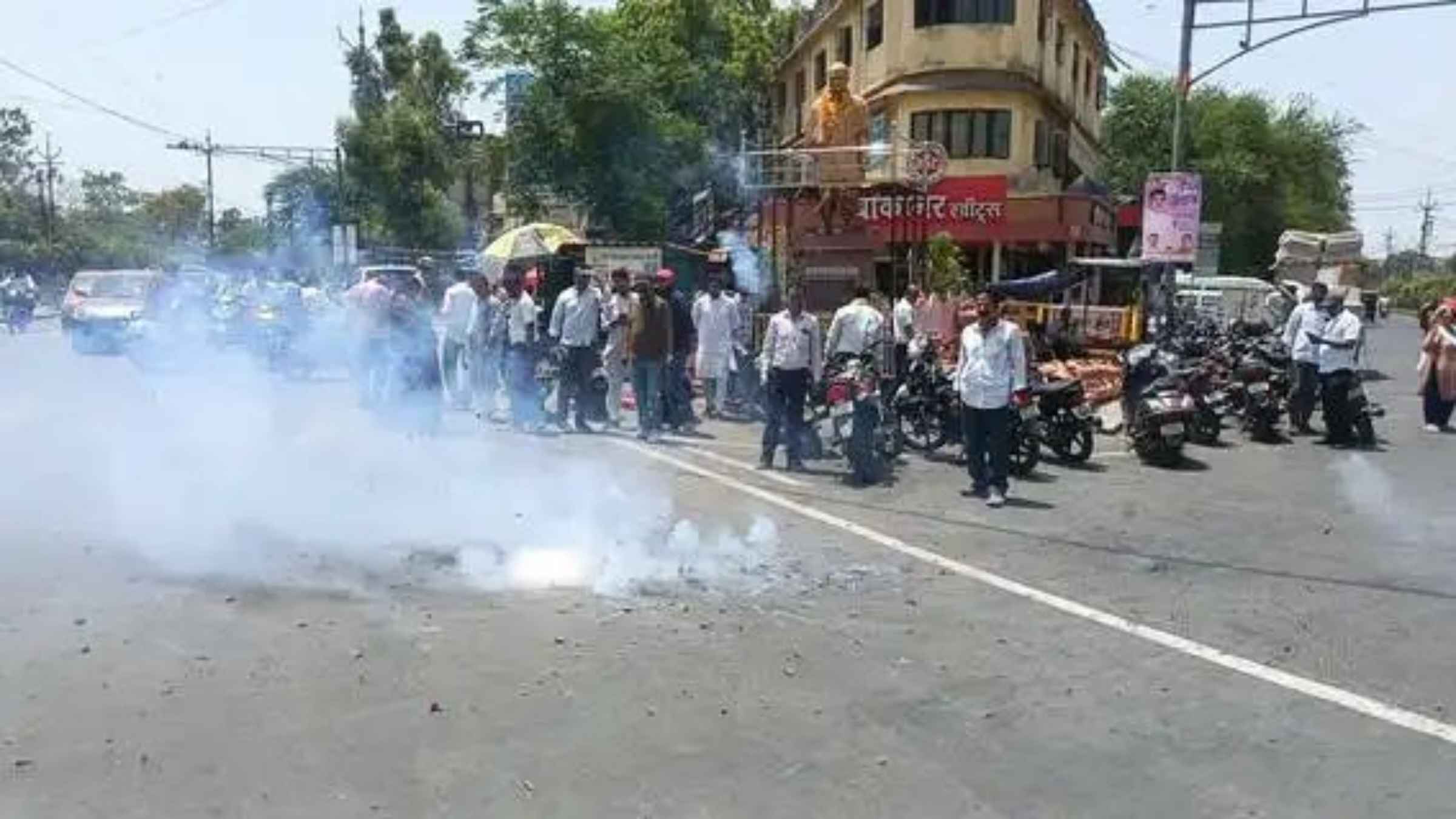 मंदसौर का ‘होर्मुज’ कहा जाने वाला सरदार पटेल चौराहा आखिरकार खुला, राहगीरों को मिली राहत लेकिन श्रेय लेने की मची होड़ Mandsaur News Madhya Pradesh Politics