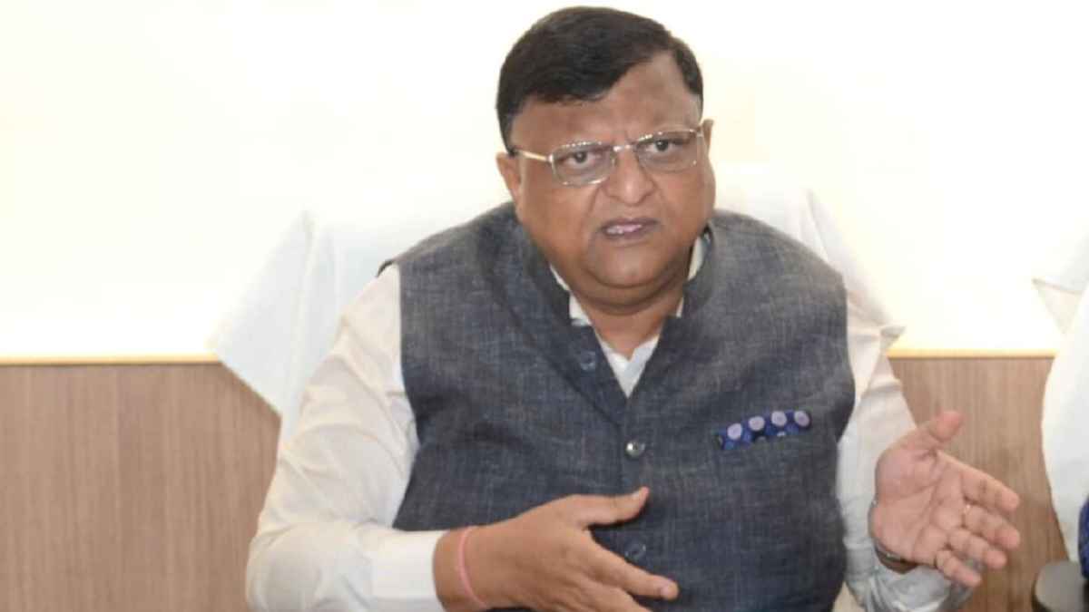 बंगाल में ‘खेला’ जारी: चुनाव कराने वाले अधिकारी को बनाया मुख्य सचिव, टीएमसी ने उठाए निष्पक्षता पर सवाल Manoj Kumar Agarwal