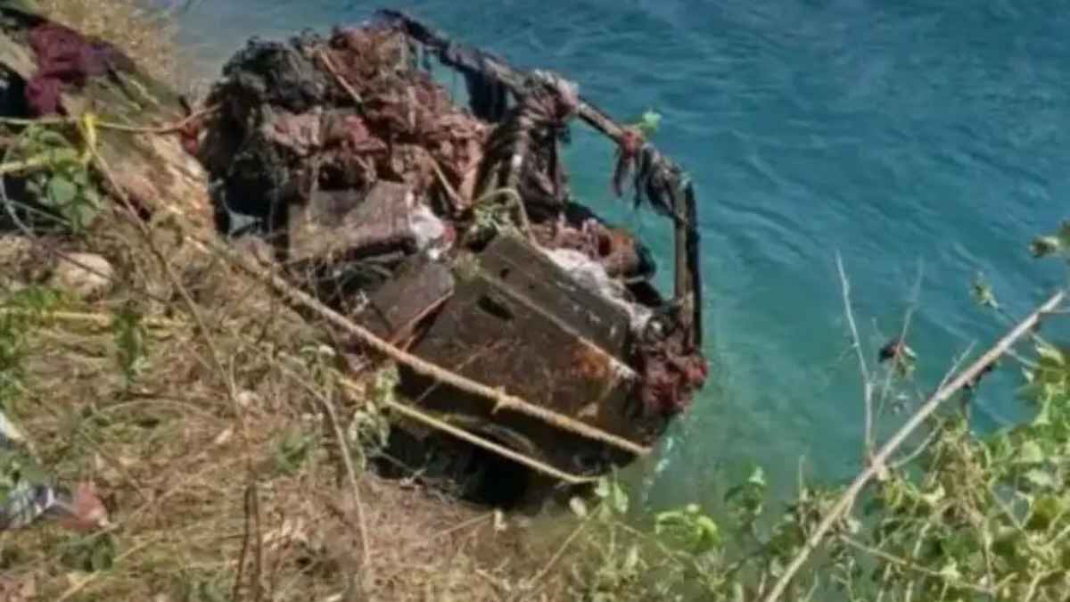 26 साल पहले भाखड़ा नहर में समाई वैन का राज खुला: कंकाल और यूनिफॉर्म मिलते ही परिवार में कोहराम MissingCase
