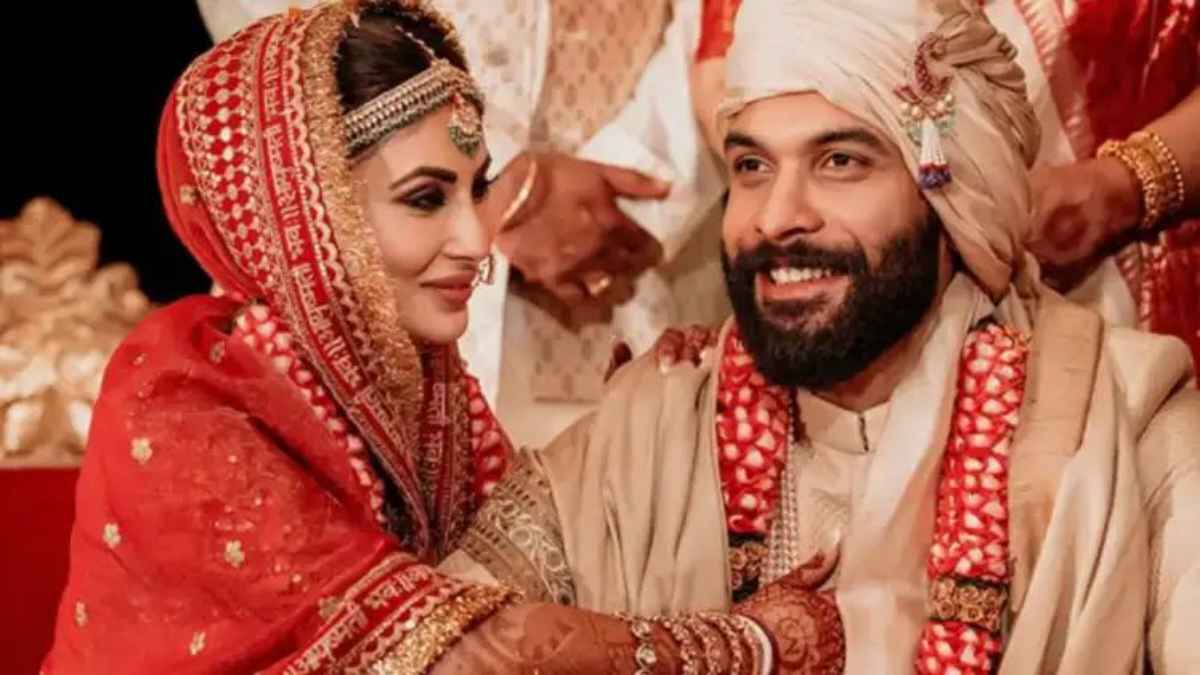 ग्लैमर वर्ल्ड से शॉकिंग खबर: मौनी रॉय ने तोड़ी सूरज नांबियार संग 4 साल पुरानी शादी, इमोशनल पोस्ट साझा कर बताया अलग होने का सच MouniRoyDivorce