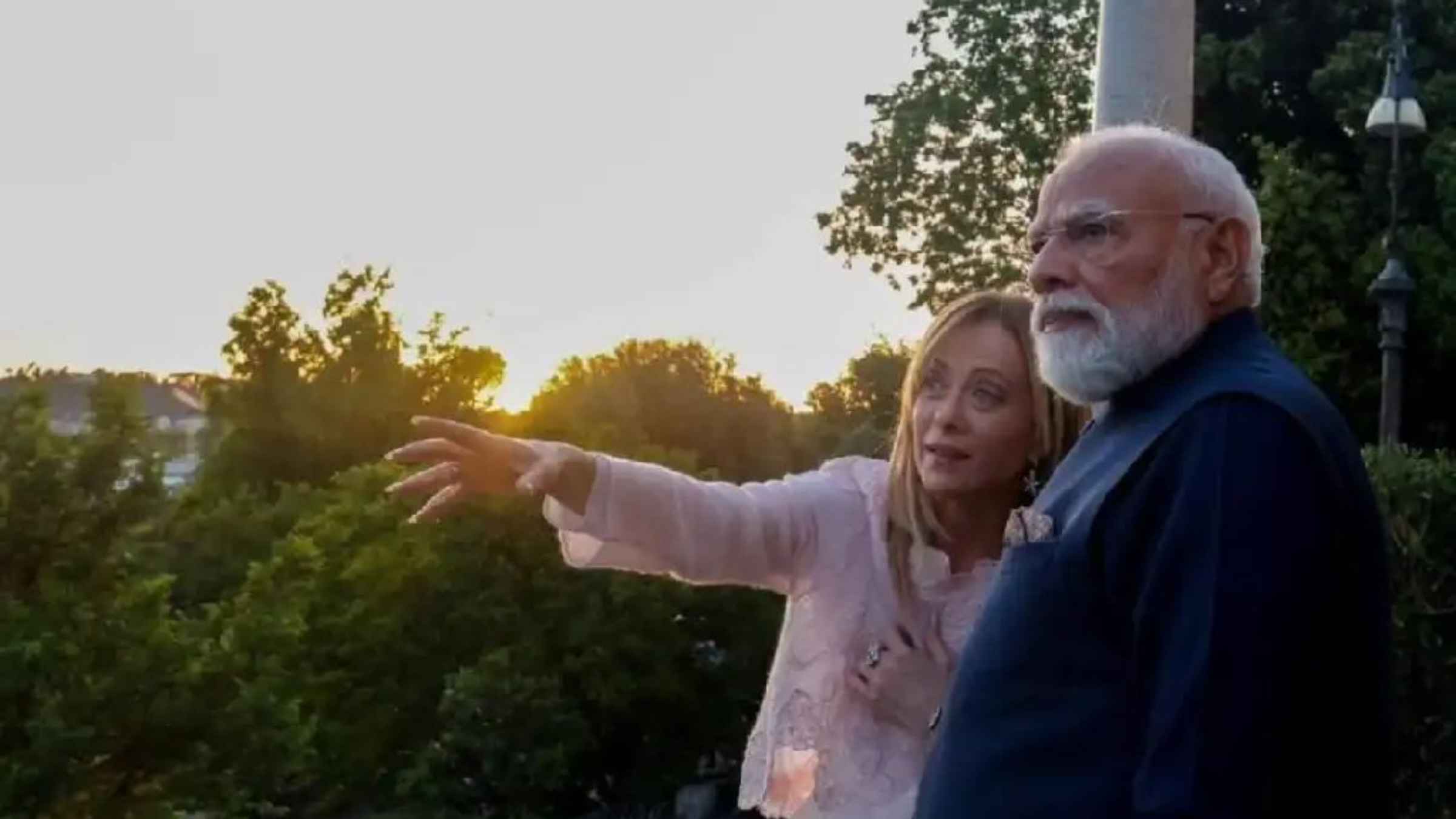 पीएम मोदी ने इटली की प्रधानमंत्री जॉर्जिया मेलोनी को भारत से ले जाकर दिया ऐसा अनोखा तोहफा, क्यों हंसने लगे दोनों दिग्गज? PM Modi Giorgia Meloni Video Melodi Hashtag Viral