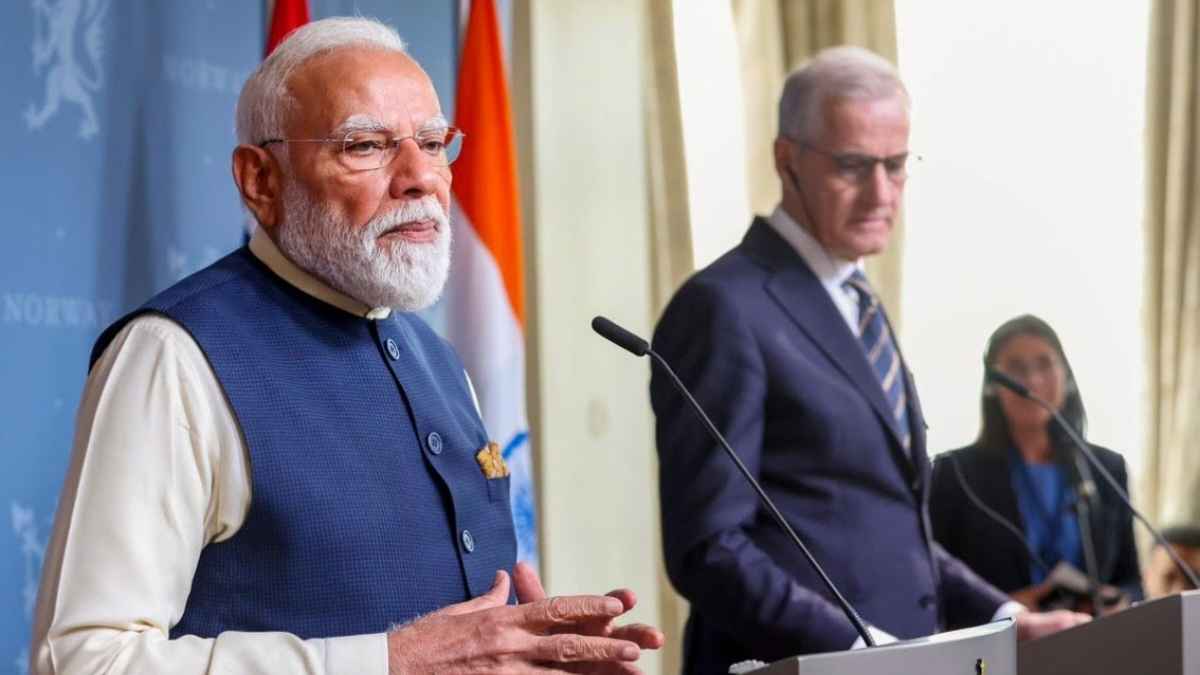 PM Modi Norway Visit: ओस्लो में विदेशी पत्रकार ने पीएम मोदी पर उठाए गंभीर सवाल, राहुल गांधी भी कूदे इस विवाद में PM Modi in Norway