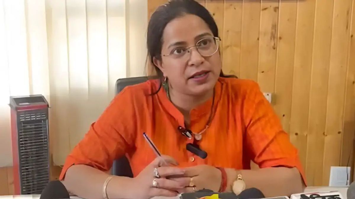 भ्रष्टाचार के जाल में फंसी एसडीएम: 40 लाख के संदिग्ध लेनदेन पर डीजीपी ने दिए विजिलेंस जांच के आदेश SDM Poonam Bansal