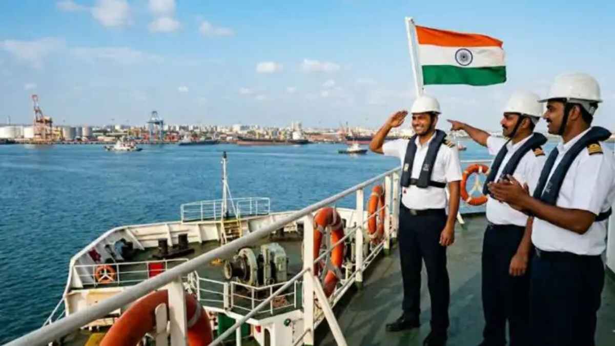 Indian Seafarers: पश्चिम एशिया संकट के बीच 3200 से ज्यादा भारतीय नाविकों की सुरक्षित वतन वापसी, कांडला पोर्ट पर पहुंचा विशाल LPG जहाज! ShippingMinistry