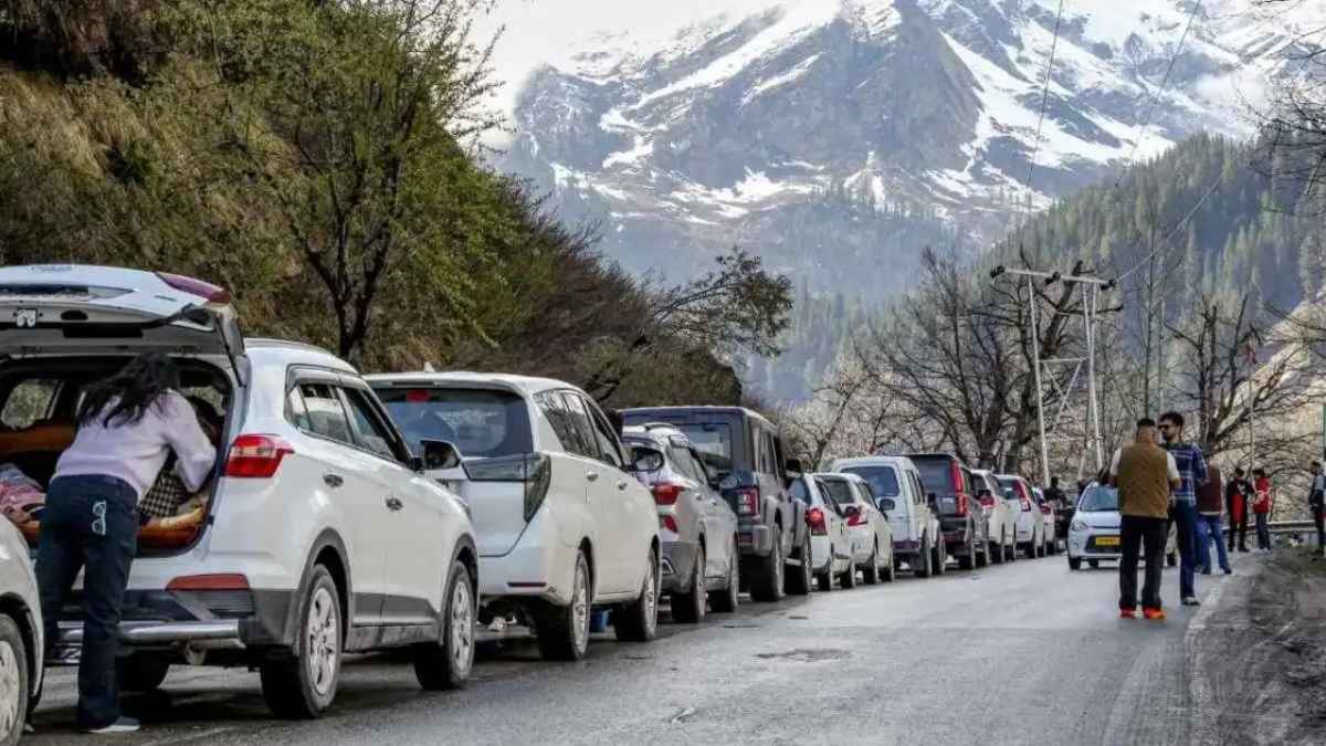 Traffic Jam In Himachal