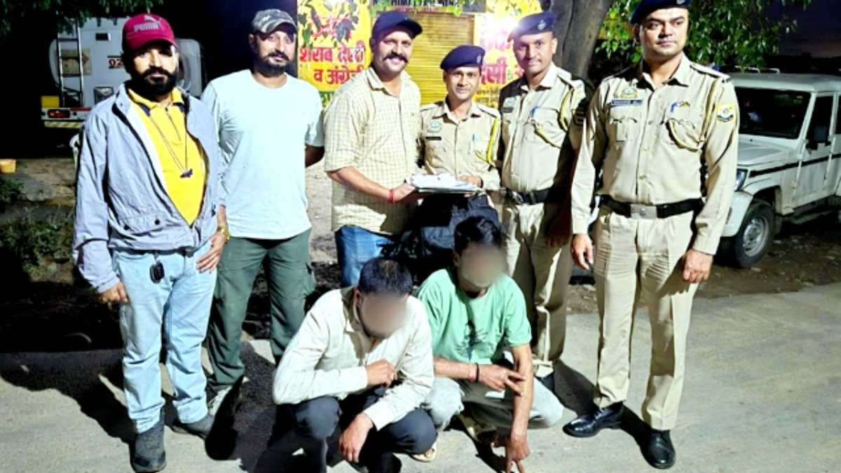सिरमौर में बड़ा ड्रग भंडाफोड़: चंडीगढ़ से बाइक की सीट के नीचे छिपाकर ला रहे थे ‘चिट्टा’, पुलिस की घेराबंदी में फंसे दो तस्कर Two youths from Solan and Mandi arrested
