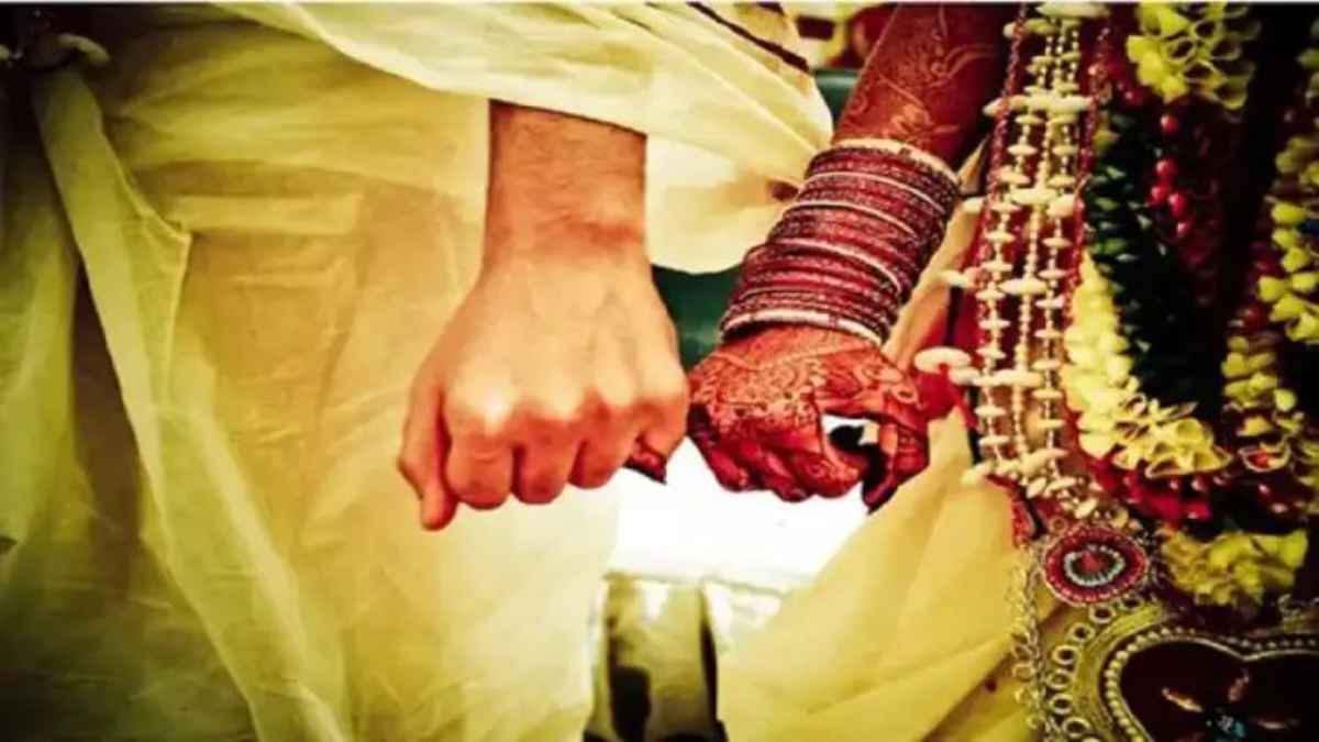 उत्तराखंड में विवाह पंजीकरण पर बढ़ा ‘सस्पेंस’: ऑनलाइन होगा या ऑफलाइन? यूसीसी के बीच सरकारी आदेशों से उलझन UCCUttarakhand