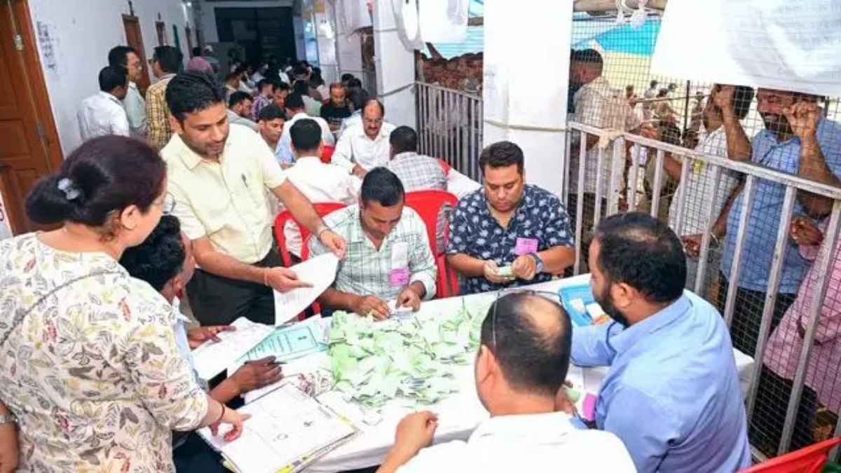 हिमाचल चुनाव में पहली बार ‘तीसरी आंख’ का पहरा: अब लाइव देख सकेंगे वोटों की गिनती, जानें क्या है नई व्यवस्था? Webcasting