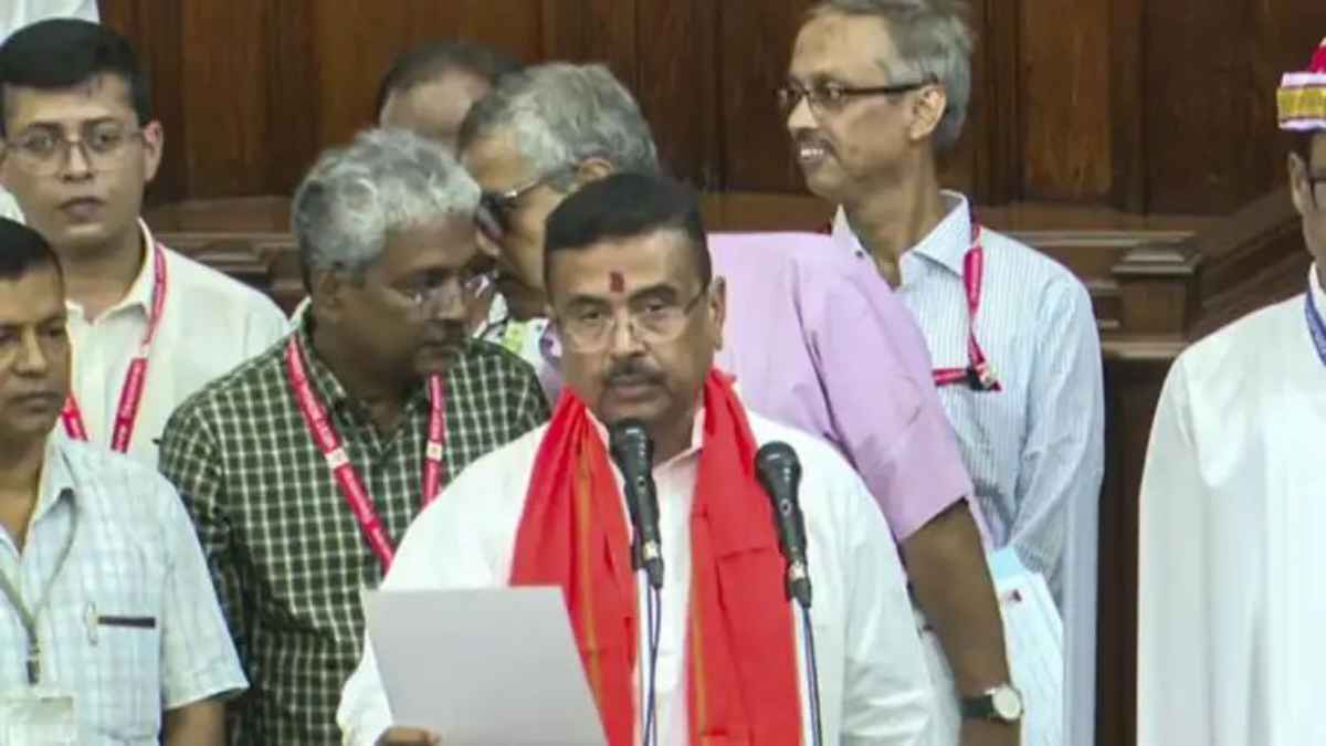 West Bengal Assembly: सुवेंदु अधिकारी ने ली मुख्यमंत्री पद की शपथ, विधानसभा में 144 विधायकों का शपथ ग्रहण संपन्न WestBengalAssembly