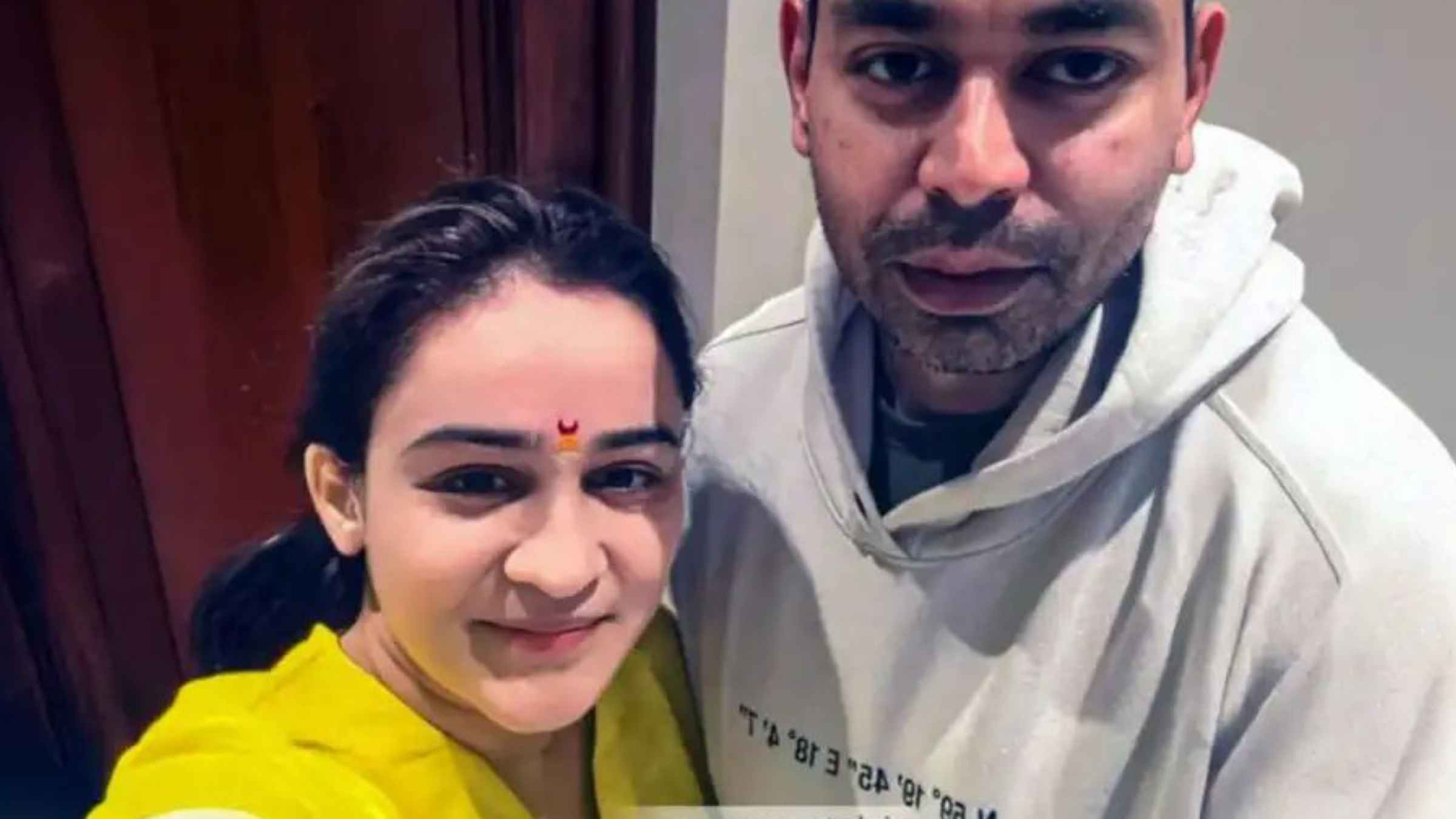 मुलायम सिंह यादव के छोटे बेटे प्रतीक यादव का निधन, अस्पताल पहुंचने से पहले थमी सांसें, अखिलेश के भाई के जाने से सपा कुनबे में शोक akhilesh yadav