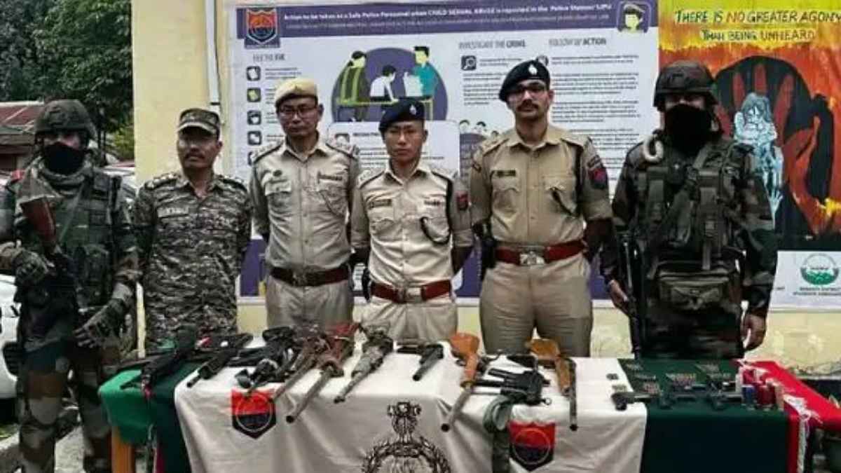 मणिपुर में सुरक्षा बलों का बड़ा एक्शन: सेनापति और चुराचांदपुर से एके-47 और आईईडी समेत भारी मात्रा में हथियार बरामद arms and ammunition