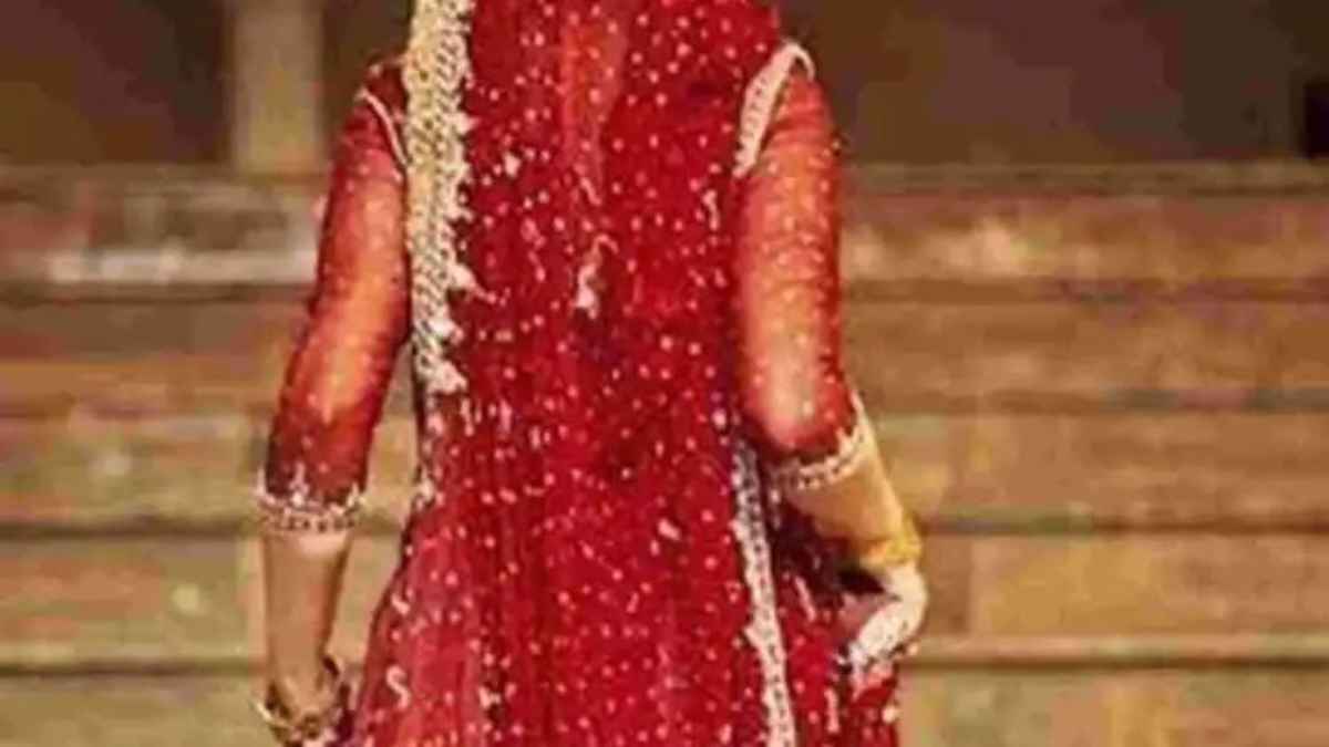 महराजगंज: नई दुल्हन के स्वागत की हो रही थी तैयारी, कमरे में फंदे से लटका मिला बड़ी बहू का शव bride