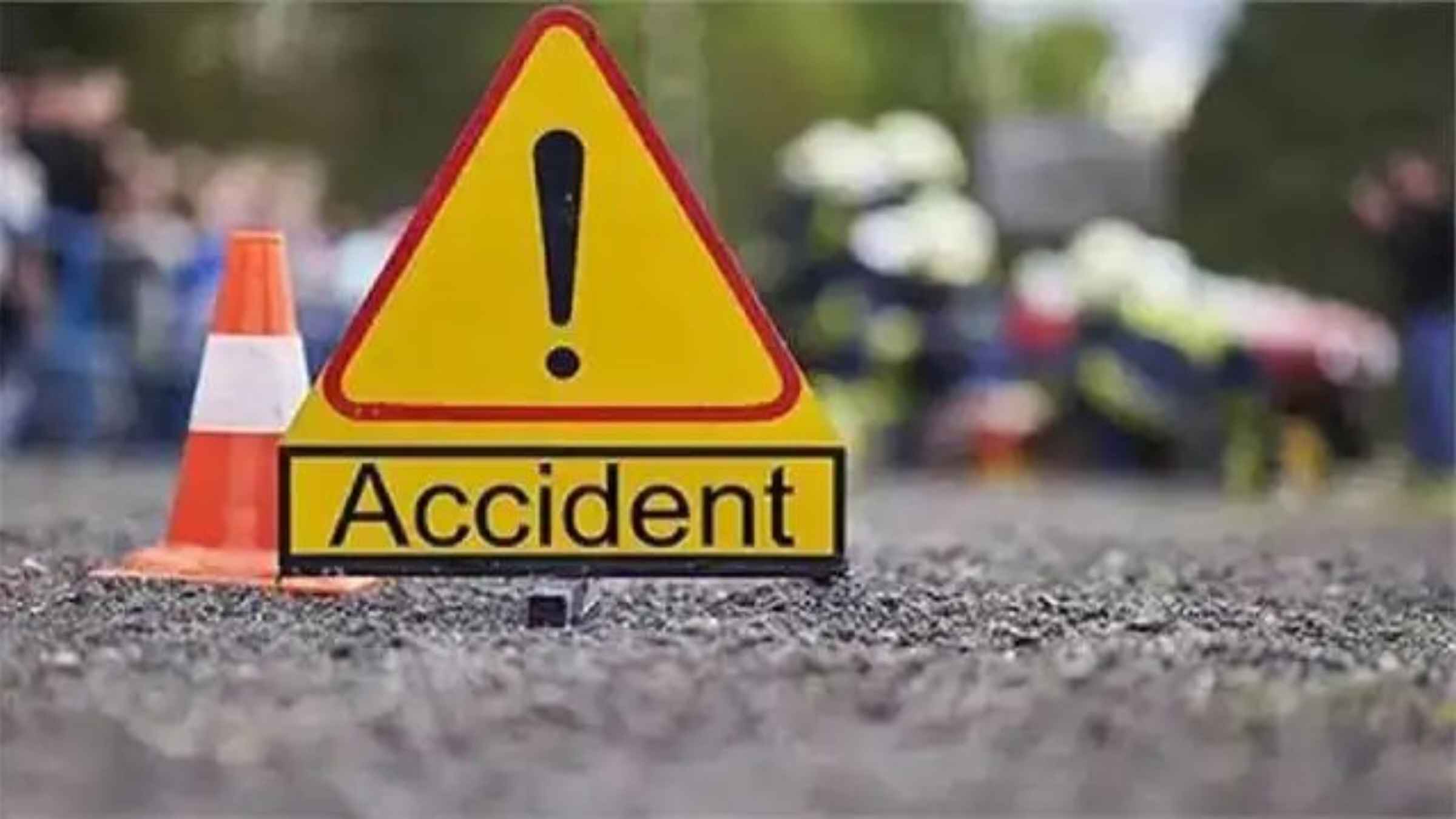 बुलंदशहर में रफ्तार का कहर, अनियंत्रित होकर पलटी तेज रफ्तार कार, हादसे में तीन दोस्तों की मौत से मचा कोहराम bulandshahr road accident up crime news