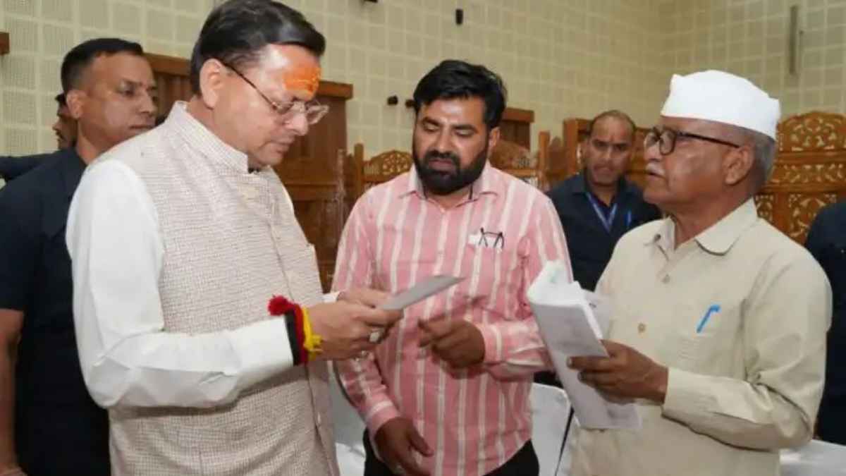 CM धामी का जनता दरबार: मुख्यमंत्री आवास पर सुनी जनसमस्याएं, अधिकारियों को दिए ‘समयबद्ध’ समाधान के सख्त निर्देश cm dhami