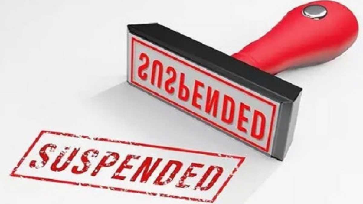 four policemen suspended